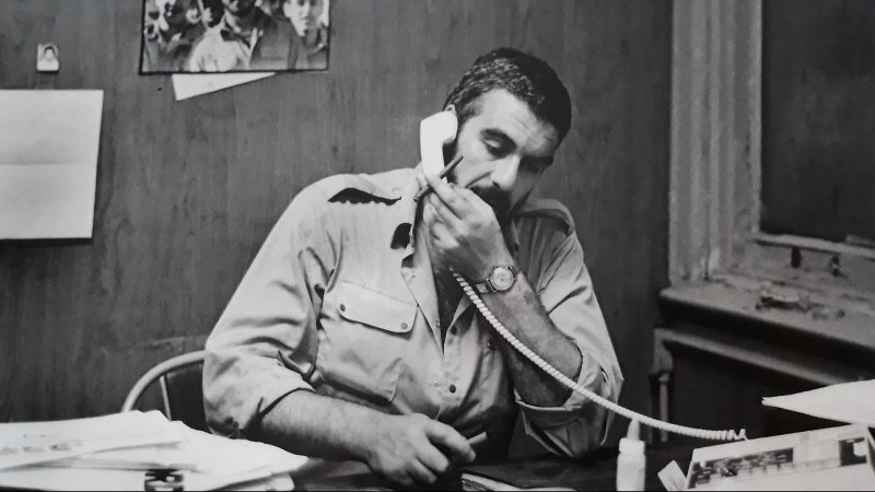 Сергей Довлатов в редакции газеты «Новый Американец» в Нью-Йорке, 1980 г. Правообладатель: Нина Аловерт / ГОМЗ истории Дальнего Востока имени В.К. Арсеньева.