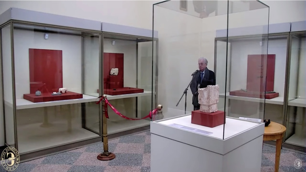 Открытие выставки «Оман — страна Ладана». Общий вид зала. Открытие выставки «Оман — страна Ладана». Общий вид зала.