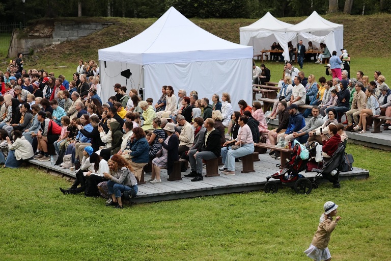 Этно-музыкальный фестиваль «Березовый домик». Источник: vk.com/birchhousefestival. Правообладатель: vk.com/birchhousefestival 