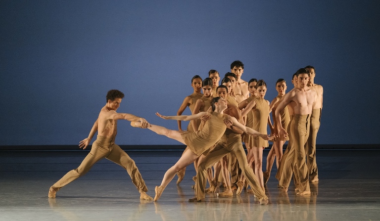 Национальная танцевальная компания Мексики. Спектакль «Головокружение». Фото предоставлено пресс-службой фестиваля Dance Open. Правообладатель: Оргкомитет фестиваля.