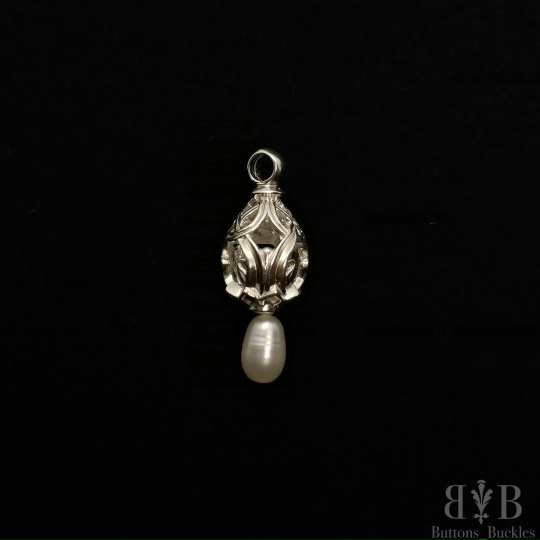 Пуговица «Барокко». Копия пуговицы XVII в. из каталога ГИМа.