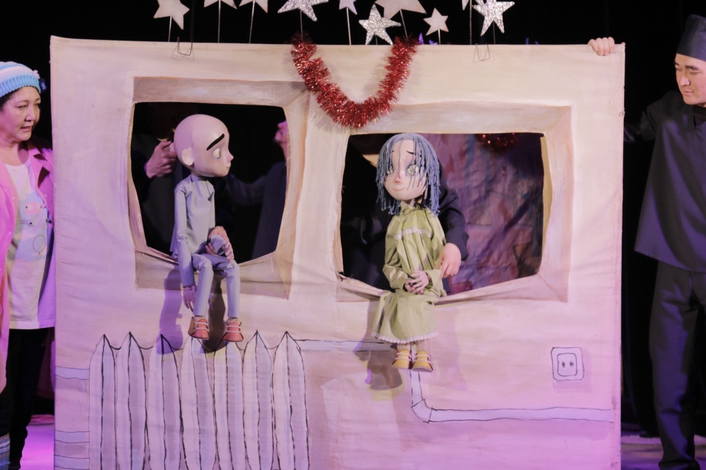 Спектакль «Письма-самолетики» Кыргызский театра юного зрителя имени Б. Кыдыкеевой. 