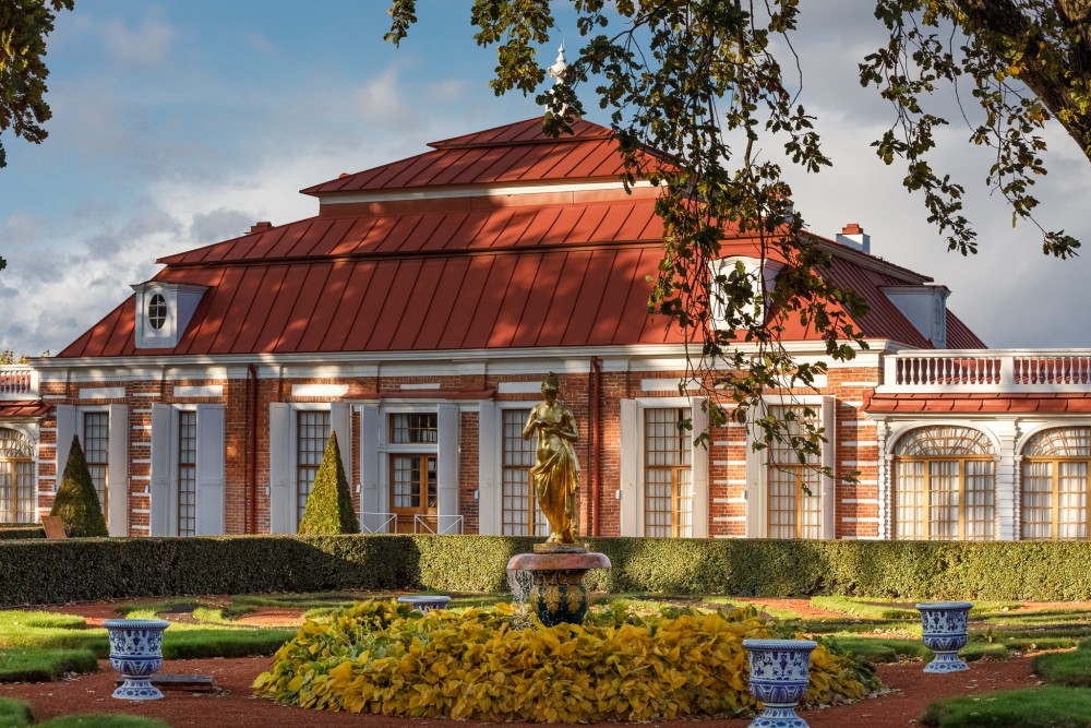 Дворец «Монплезир». Источник: peterhofmuseum.ru