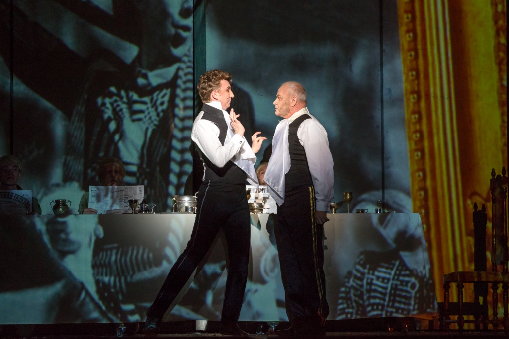 Владимир Садков, Виктор Кривонос. Правообладатель: театр музыкальной комедии.