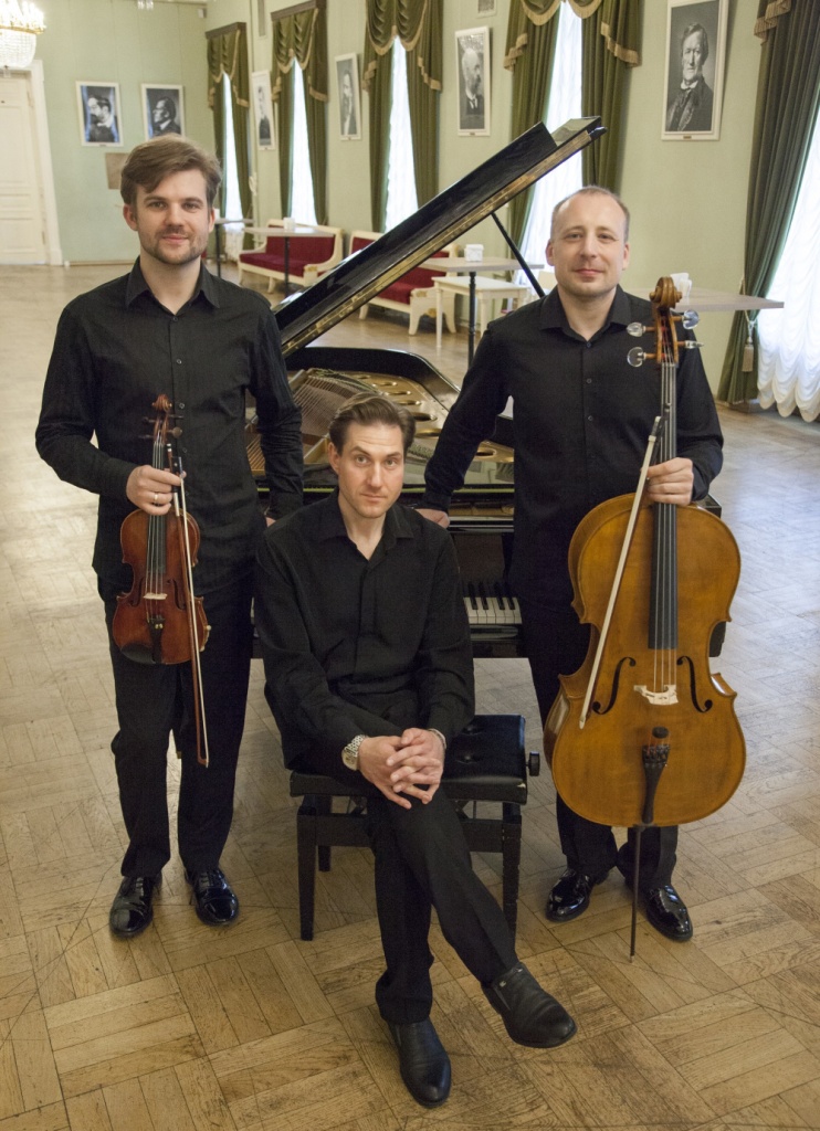 trio_philarmonicheskoe.jpg