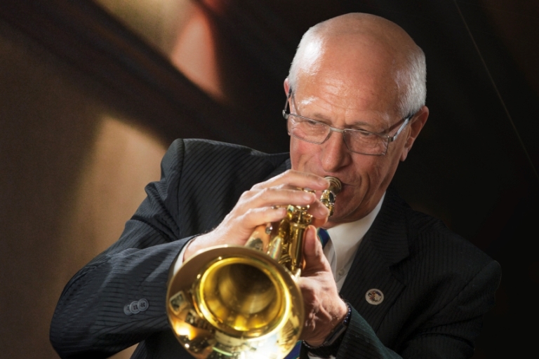 Музыкальный директор фестиваля, народный артист России, художественный руководитель Джазовой филармонии Давид Голощёкин. Фото предоставлено пресс-службой Санкт-Петербургской филармонии джазовой музыки. Автор: Наталья Рыбакина. Правообладатель: Санкт-Петербургская филармония джазовой музыки. 