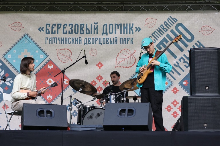 Этно-музыкальный фестиваль «Березовый домик». Источник: vk.com/birchhousefestival. Правообладатель: vk.com/birchhousefestival 