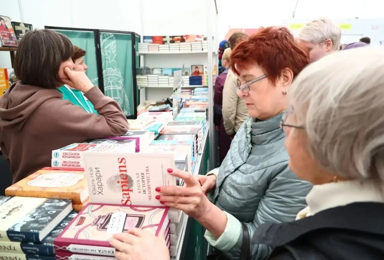 Книжный салон. Фото: Пиотровский Online. Источник: vk.com/booksalonspb. Правообладатель: vk.com/booksalonspb. 