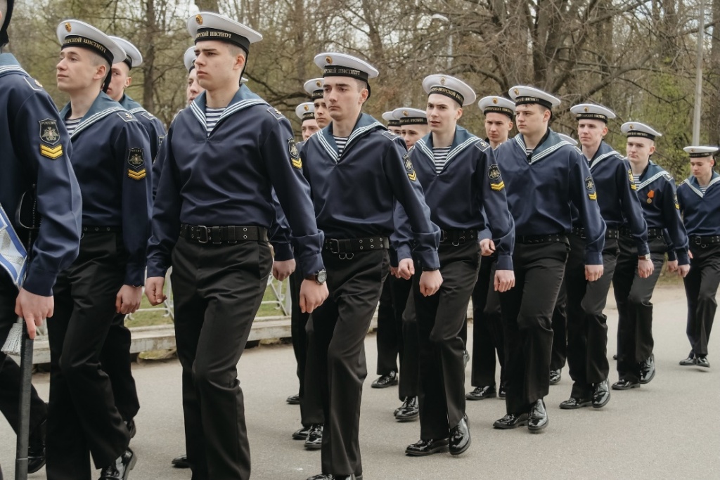 Правообладатель: Центральный парк культуры и отдыха имени С.М. Кирова.