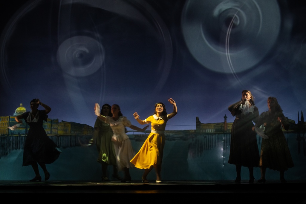 Правообладатель: Санкт-Петербургский театр музыкальной комедии. Правообладатель: Санкт-Петербургский театр музыкальной комедии.