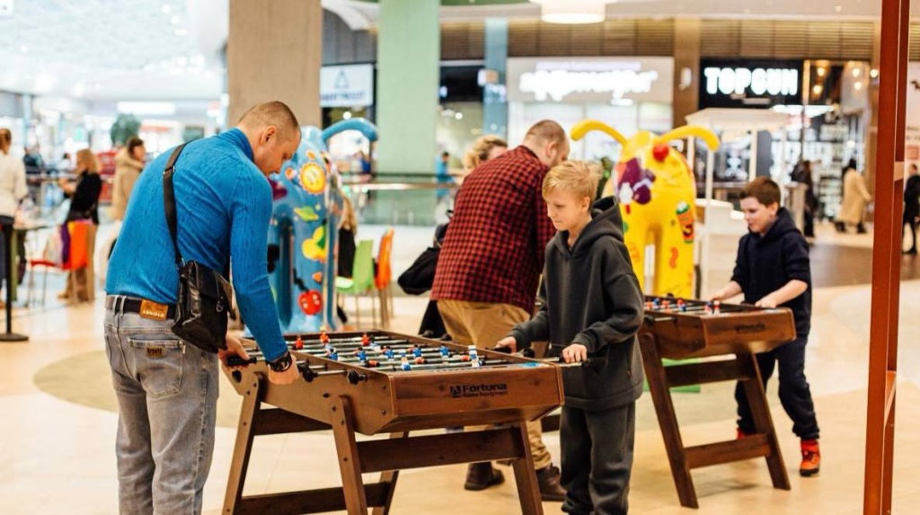 Правообладатель: ТРК «Лето».