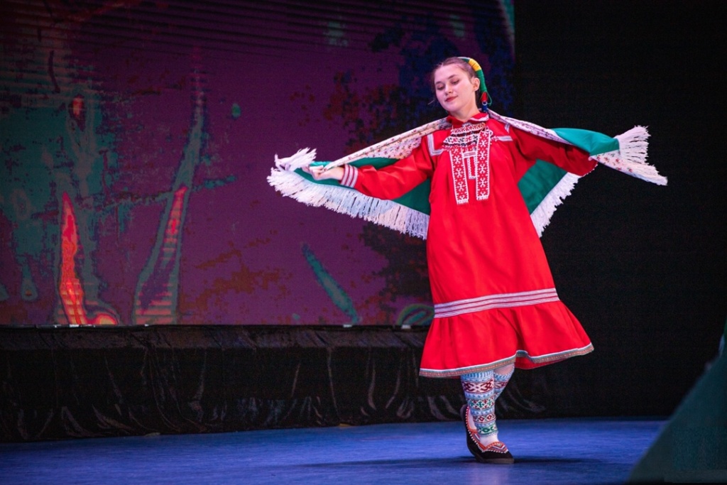 Фрагмент выступления коллектива «Увас Хус» (Северная Звезда).jpg