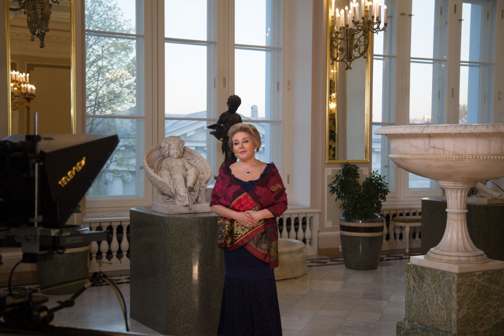 Правообладатель: Мария Сафарьянц. 