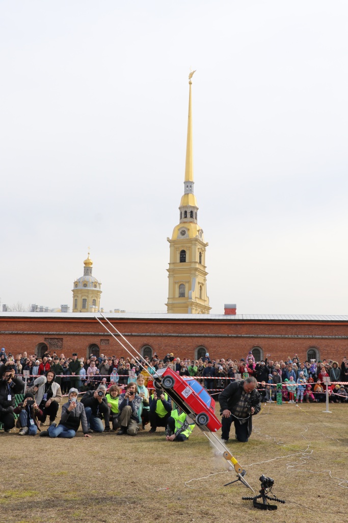 Ежегодные пуски за последние десятилетия приобрели широкую известность и популярность среди горожан.