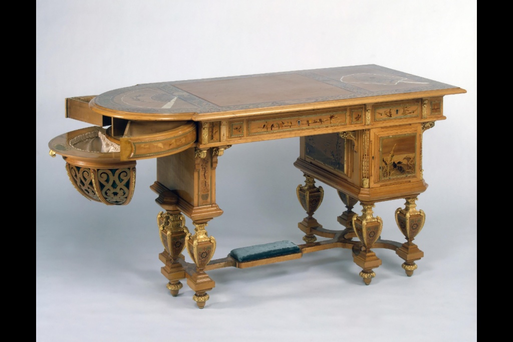 Стол дамский письменный и для рукоделия. Санкт-Петербург. 1889. Фабрика Н. Ф. Свирского. По рисунку Н. В. Набокова.