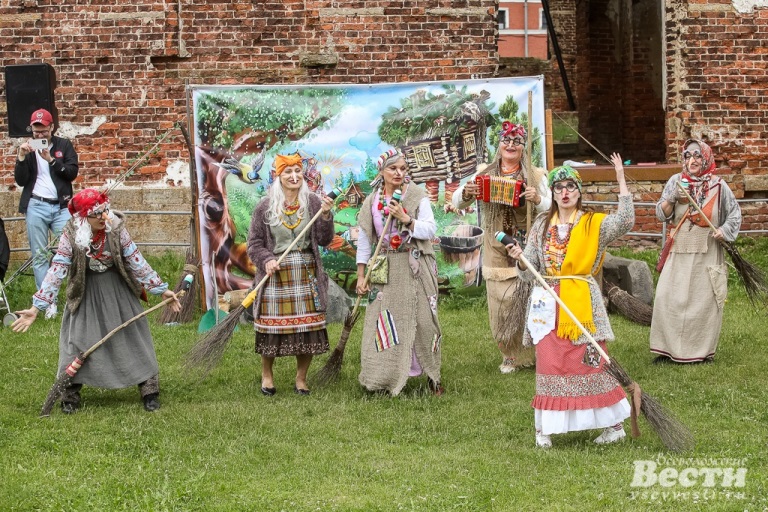 Фестиваль «Остров Буян» (2024). Фото: Всеволожские вести. Источник: vk.com/oreshekmuseum. 