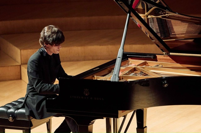 Илья Папоян. Источник: vk.com/mariinsky. Правообладатель: vk.com/mariinsky.