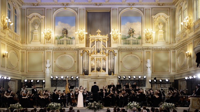 Второй тур I Международного юношеского телевизионного конкурса музыкантов «Санкт-Петербургский Олимп - 2025». Флейтистка Элен Вирабян. Источник: smotrim.ru. Правообладатель: smotrim.ru. 