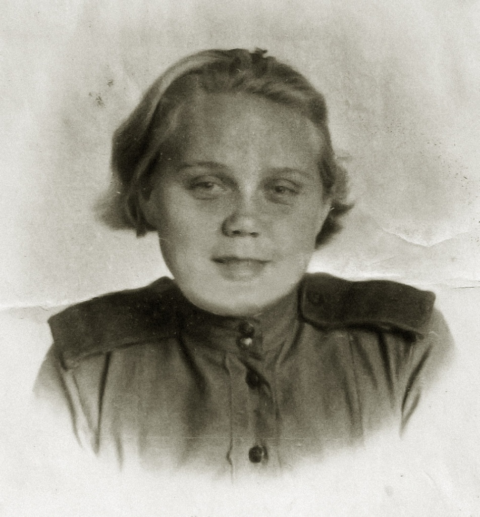 Нина Николаевна Владимирова. Фото из личного архива Ильи Пучеглазова. Нина Николаевна Владимирова. Фото из личного архива Ильи Пучеглазова.