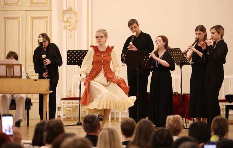 Фестиваль старинной музыки «Барокко в белую ночь». Фото предоставлено пресс-службой Петербургской филармонии. Автор: Стас Левшин. Правообладатель: Санкт-Петербургская филармония им. Д.Д. Шостаковича. 