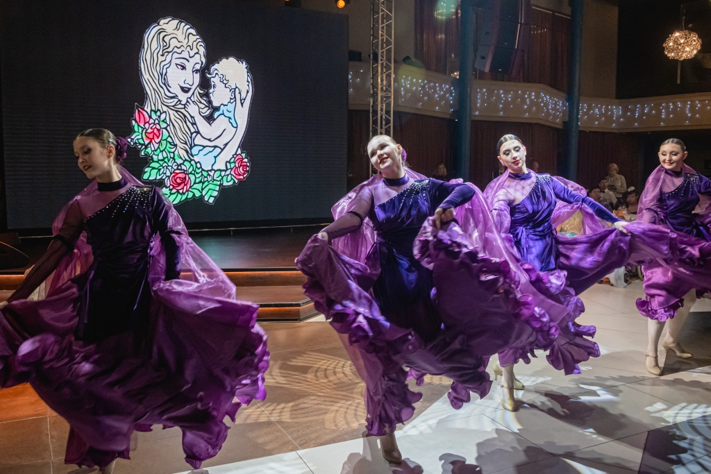 XI бал на колясках. Фото: Ирина Иванова. Правообладатель: Институт культурных программ.