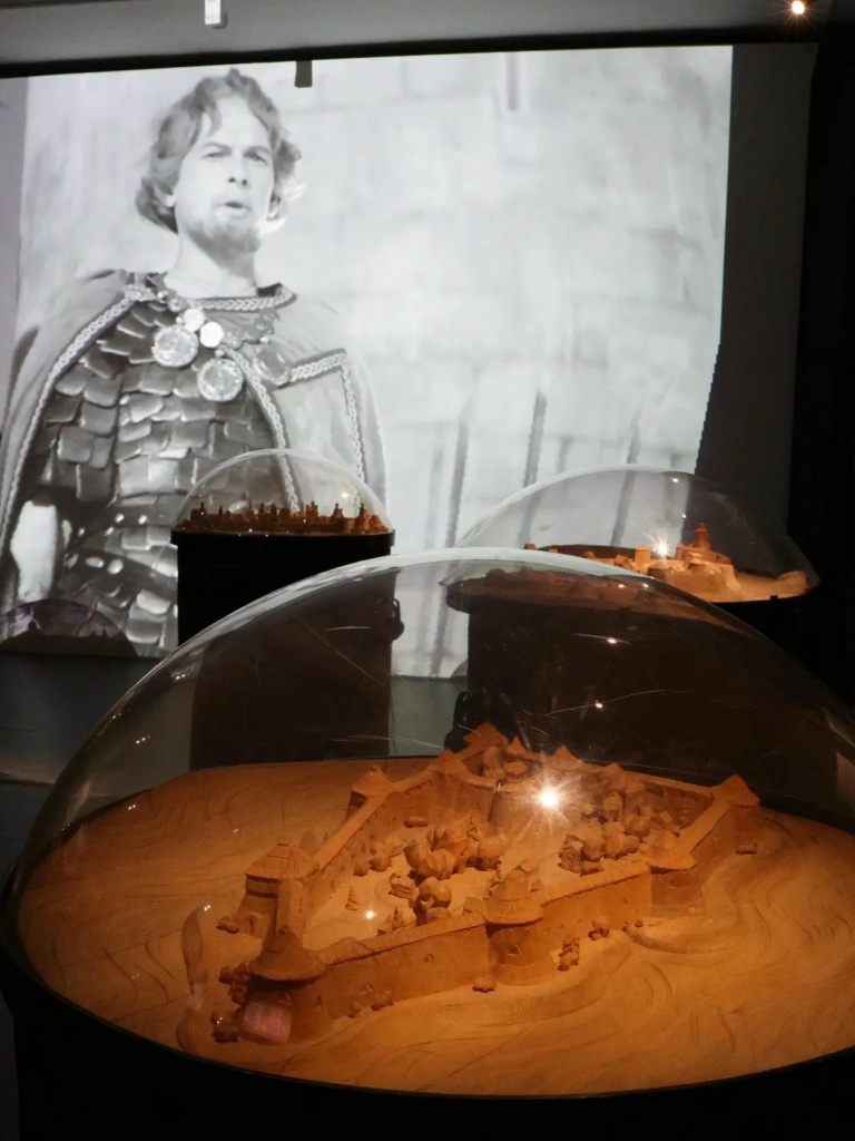 «Акрополис. Явление крепости».