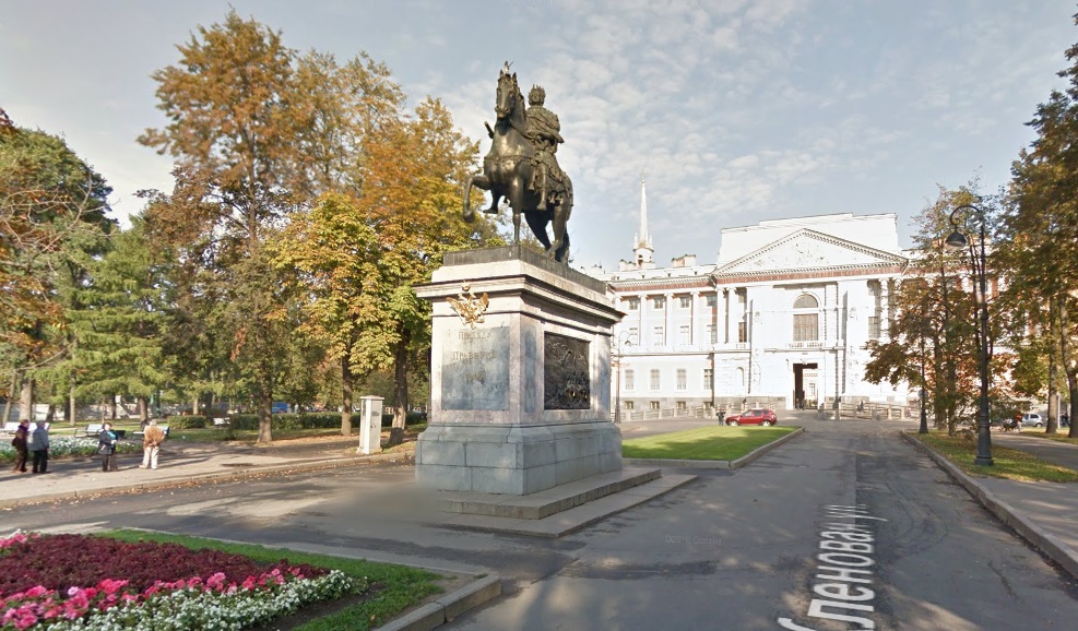 Памятник Петру I у Инженерного замка. Google maps