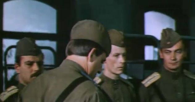 Кадр из фильма «Старшина». Кадр из фильма «Старшина».