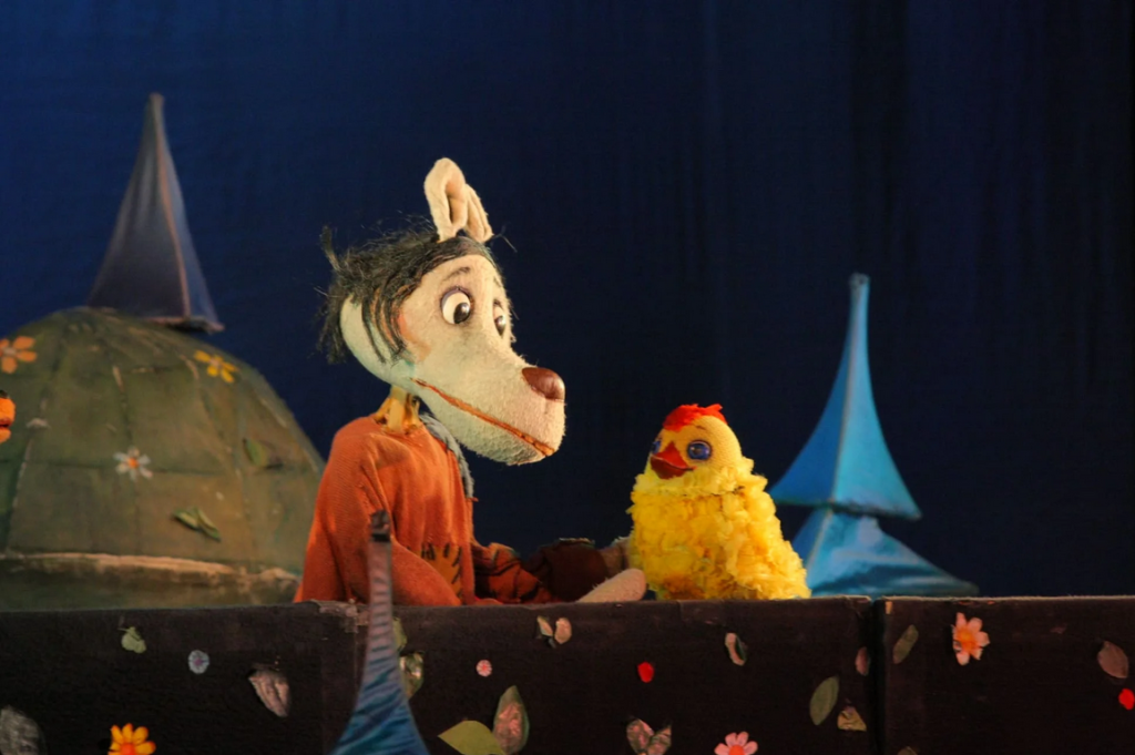 Фото: puppets.ru. Правообладатель: Санкт-Петербургский Большой театр кукол. Screenshot 2025-07-28 at 12-44-12 ЗОЛОТОЙ ЦЫПЛЁНОК.png