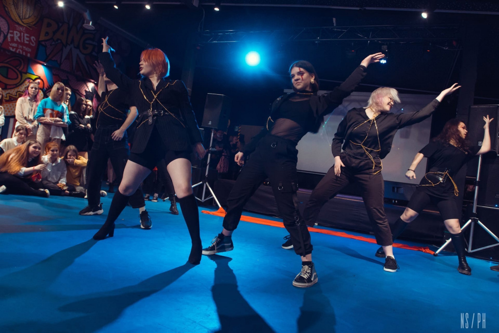 Кей-поп соединяет в себе много танцевальных стилей. Фото: vk.com/asap