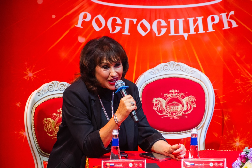 Руководитель пресс-службы компании «Росгосцирк» Татьяна Соломина. Фото: Ирина Иванова. Правообладатель: Институт культурных программ.