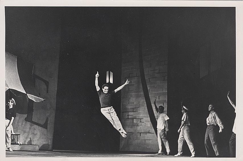 «Земные боги». «Земные боги».