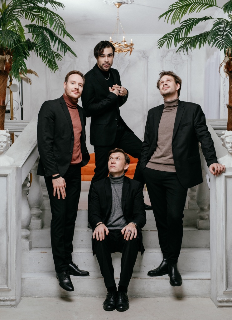 Правообладатель: Академический театр Комедии им. Н.П. Акимова.