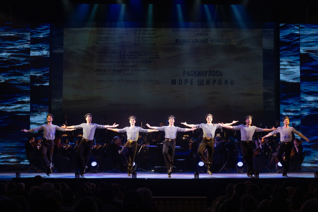 «А музы не молчали…».