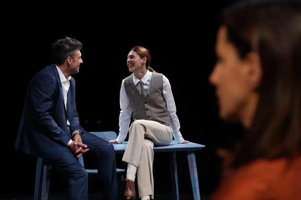 В основе постановки «Крамер против Крамера» Слободана Скерлича лежит знаменитый международный бестселлер Эвери Кормана. photo_2026-04-13 14.49.40.jpeg