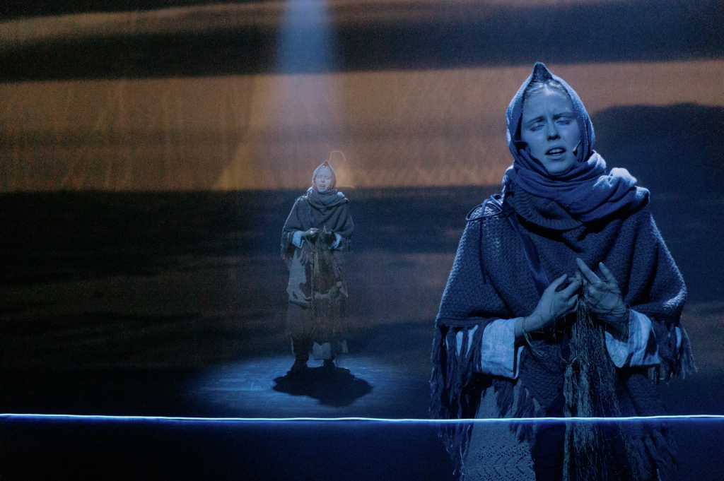 Правообладатели: Полина Назарова, Егор Шмитов / Александринский театр.