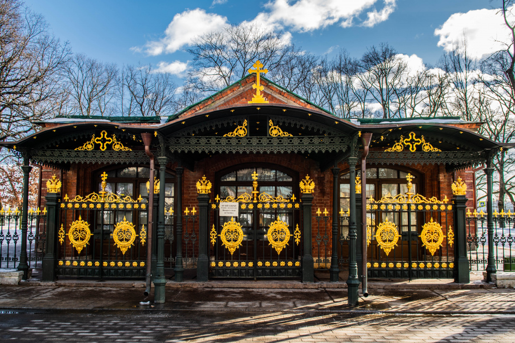 Домик Петра I (Петровская набережная). Фото: Ирина Иванова. 