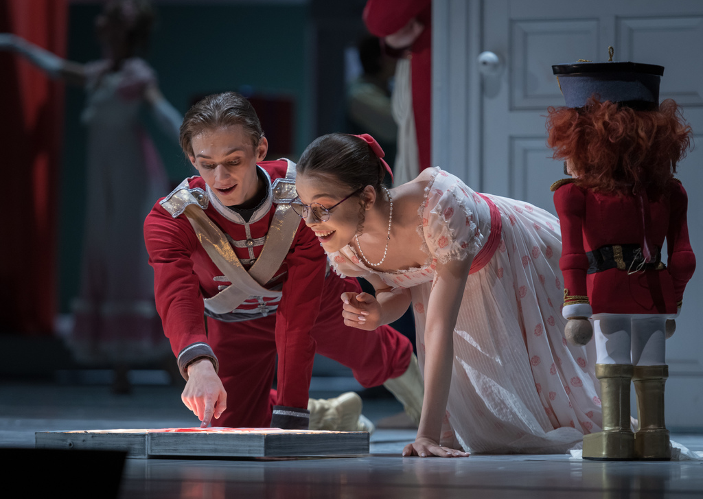 Screenshot 2025-12-10 at 17-25-28 МАМТ Щелкунчик Театр в кино в Санкт-Петербурге TheatreHD.png