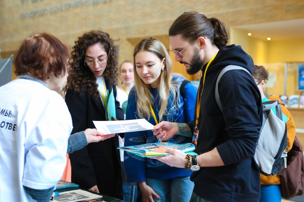 Правообладатель: Оргкомитет Благотворительного Марафона еврейского Петербурга.