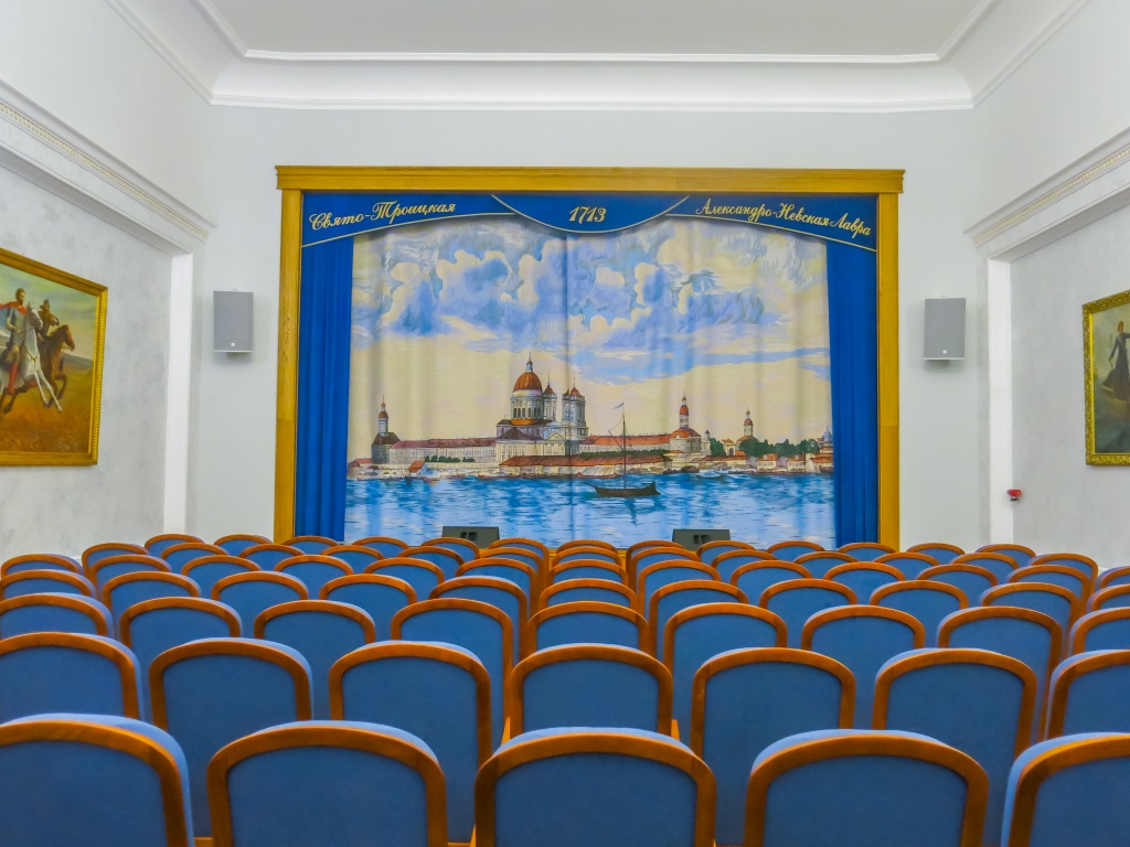 Петербургские артисты споют хиты Клавдии Шульженко в помощь карельскому храму