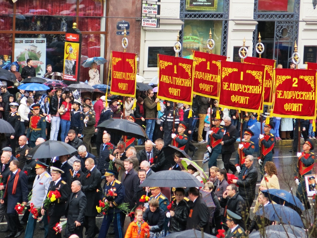 Девятое мая. День Победы. Парад на Невском проспекте. Фото: Ирина Иванова. 