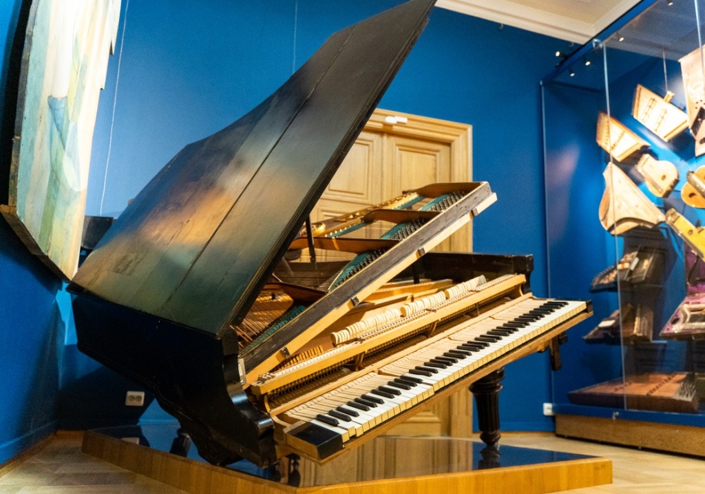 Правообладатель: theatremuseum.ru. 1-2.jpg