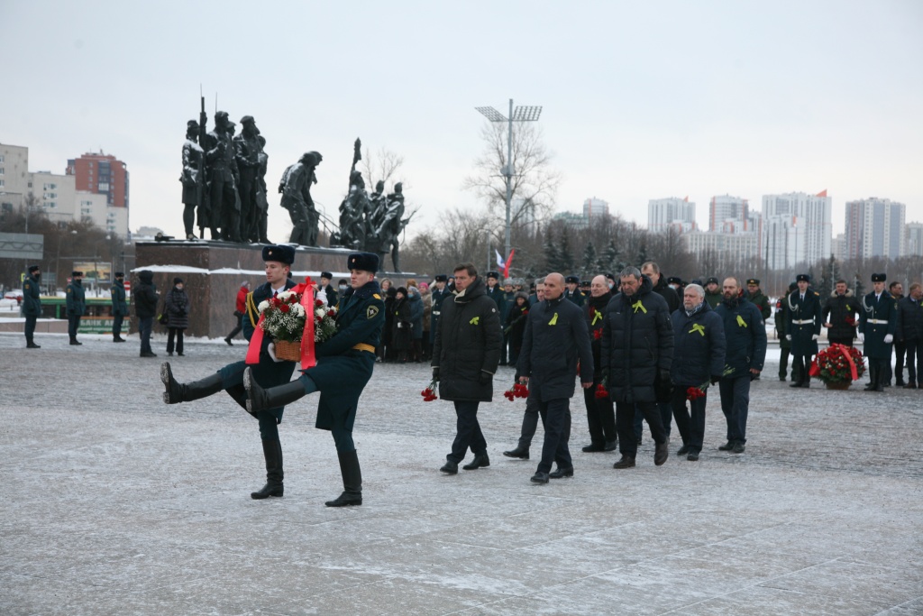 Монумент героическим защитникам Ленинграда.