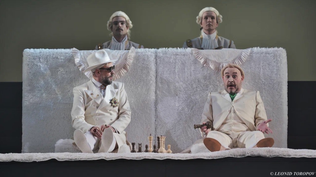 Роли любой сложности в постановках Казаковой оказываются под силу артистам не только опытным, но и начинающим. 