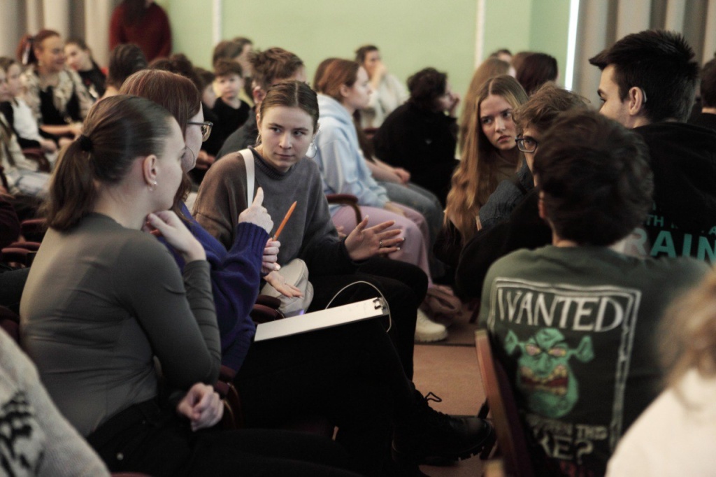 Правообладатель: пресс-служба СПб РО ОООИ ВОГ.