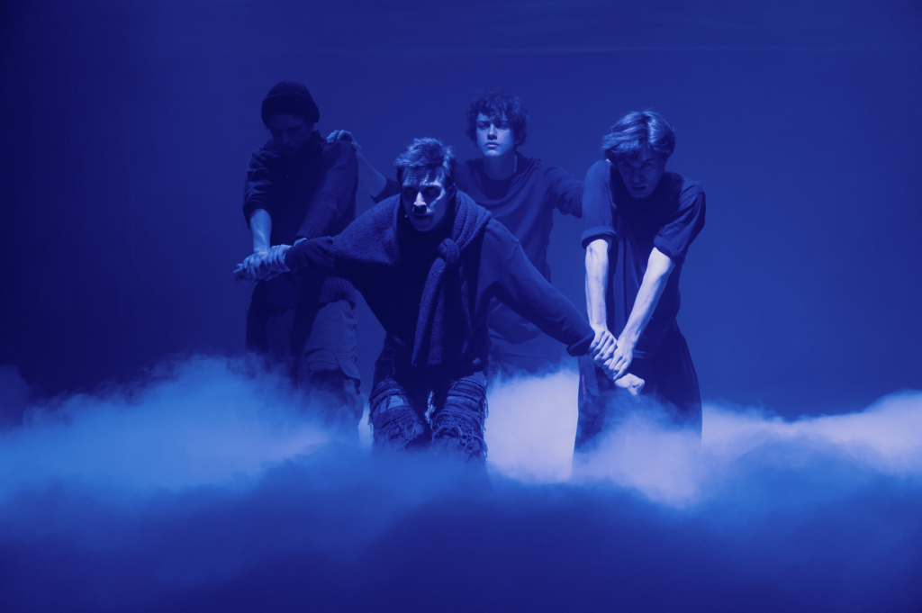 Правообладатели: Полина Назарова, Егор Шмитов / Александринский театр.