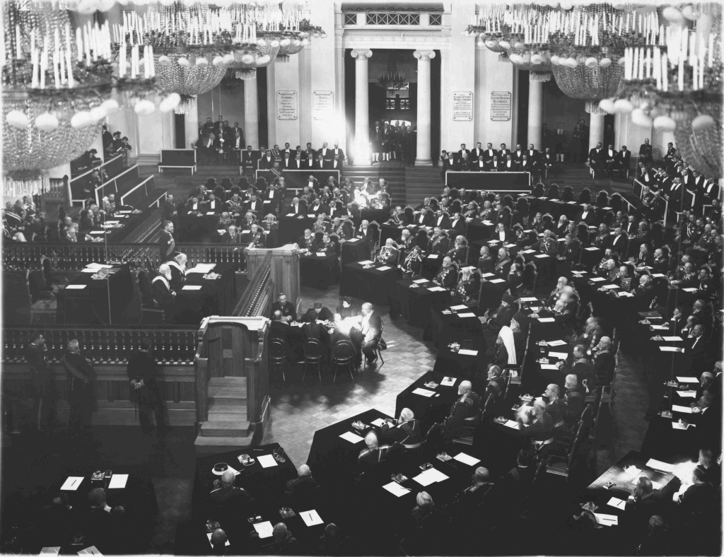 В 1906-1908 годах здесь проходили заседания Государственного совета Российского Империи, а в 1907 году – и заседания Государственной думы. 