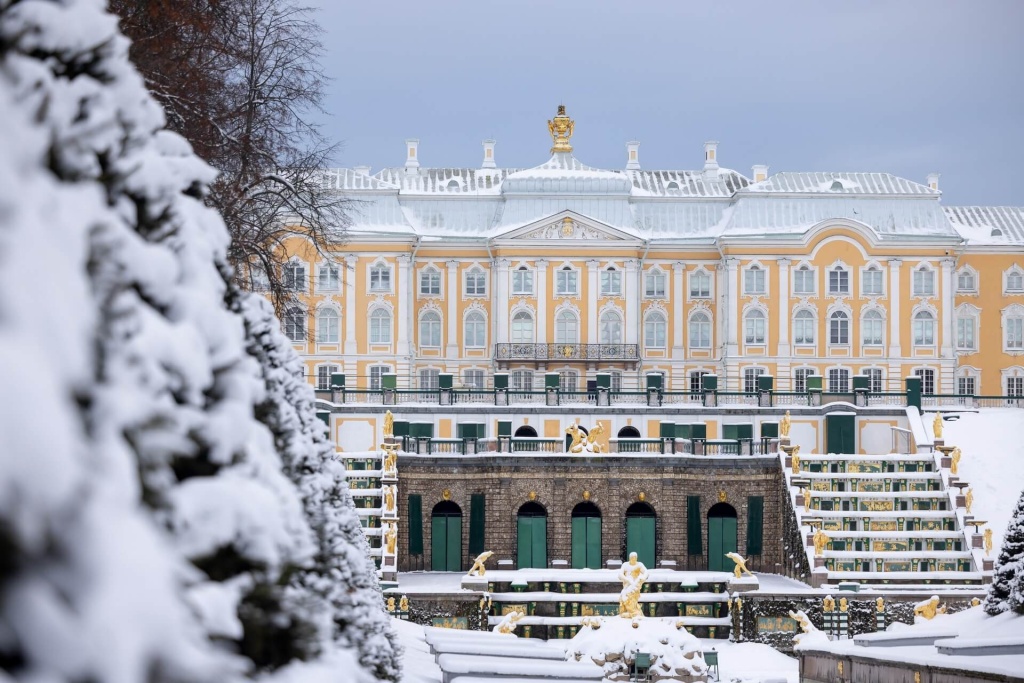 Большой петергофский дворец. Правообладатель: ГМЗ «Петергоф».
