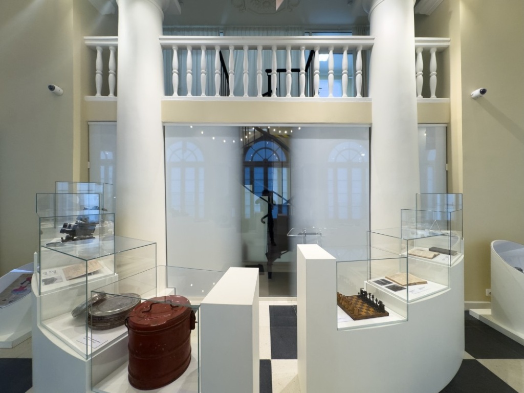 Правообладатель: Главный павильон Московского парка Победы.